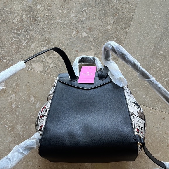 Beautiful backpack - Picture 3 of 4